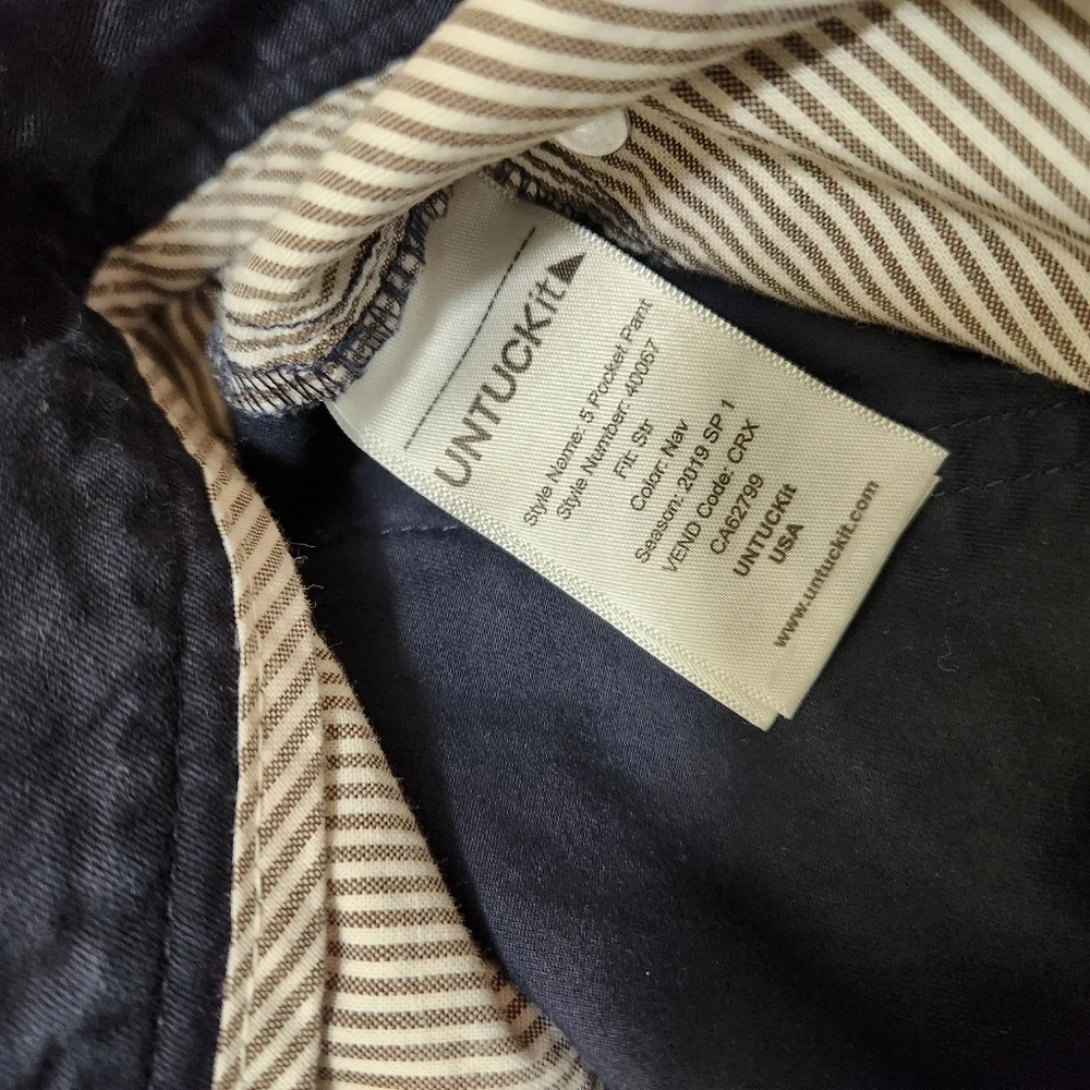 UNTUCKit pocket chino